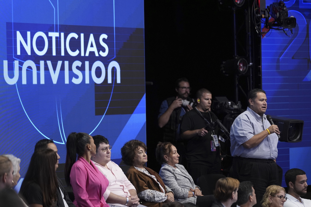 Crowd at Trump's Univision town hall