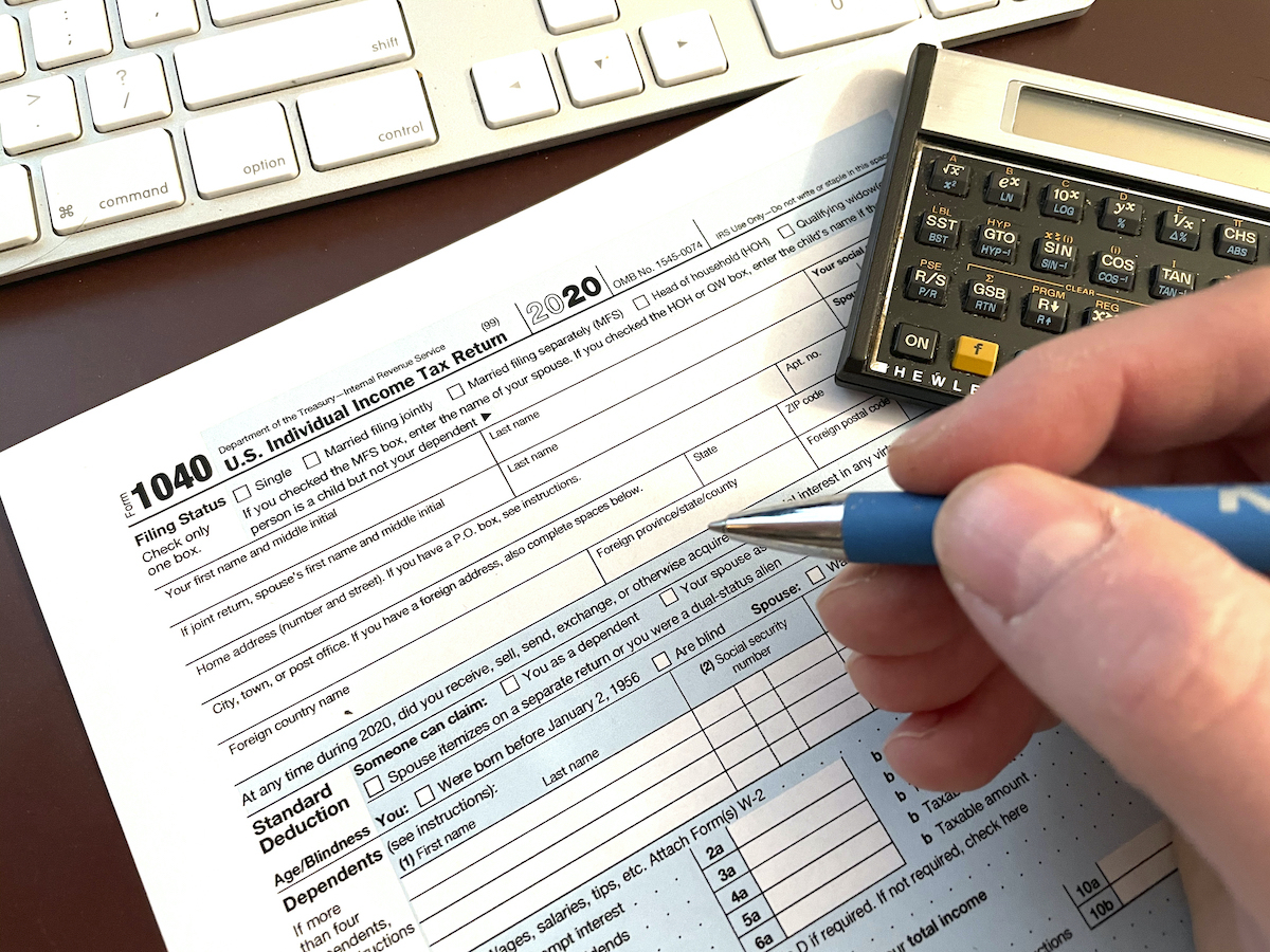 Filling out tax return 1040