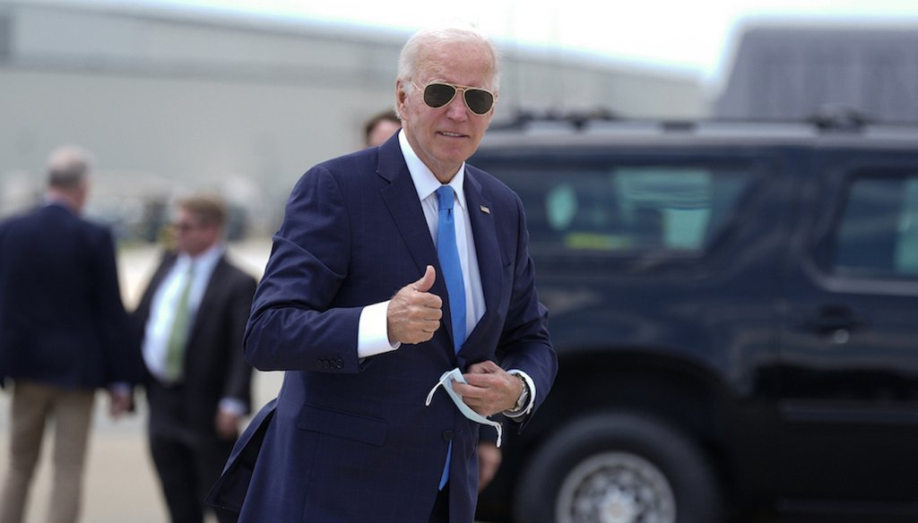 Español: Presidente Joe Biden abordando Air Force One 07/23/24
