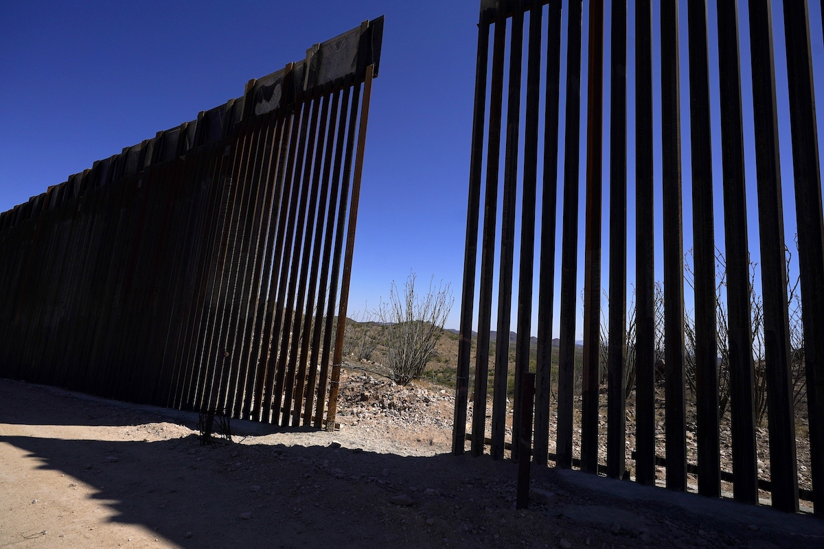 Border wall gap in arizona, 5-19-2021