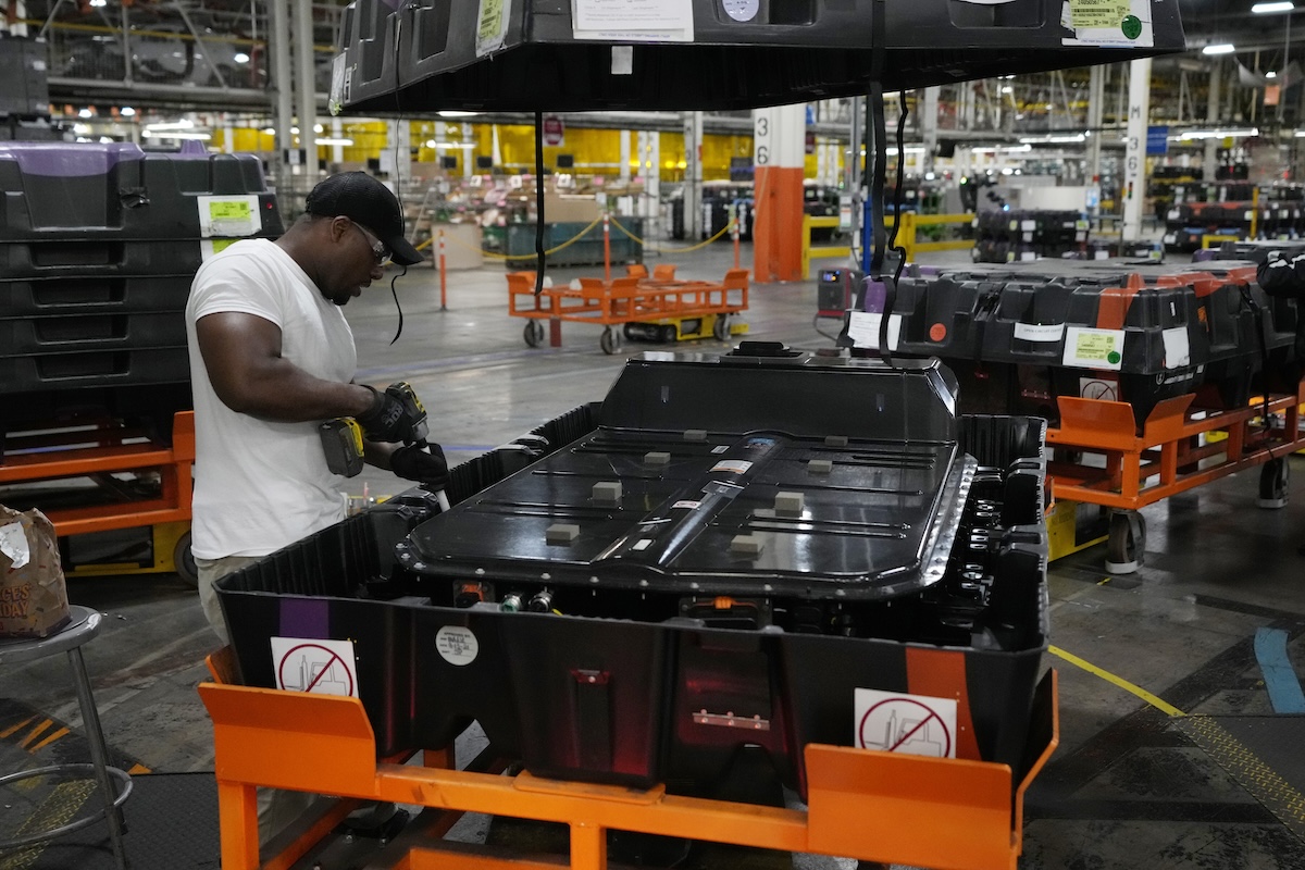 Assembly line battery at GM