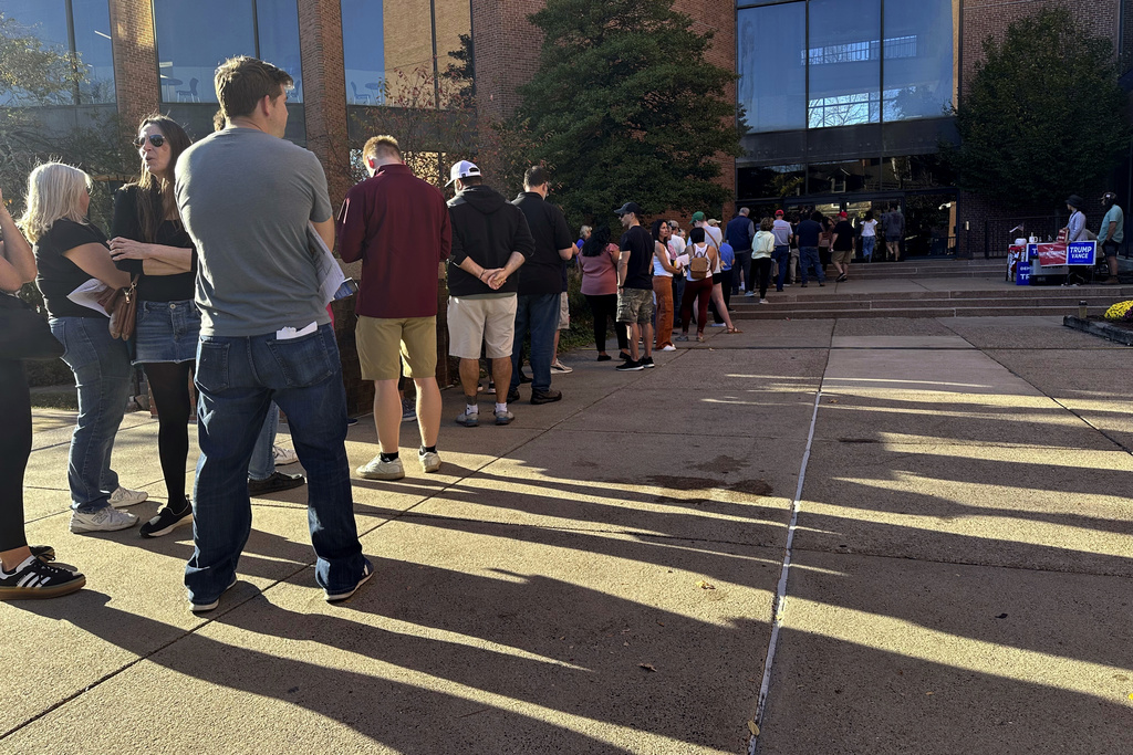 Long line of Bucks County voters before Election Day, 11-1-2024