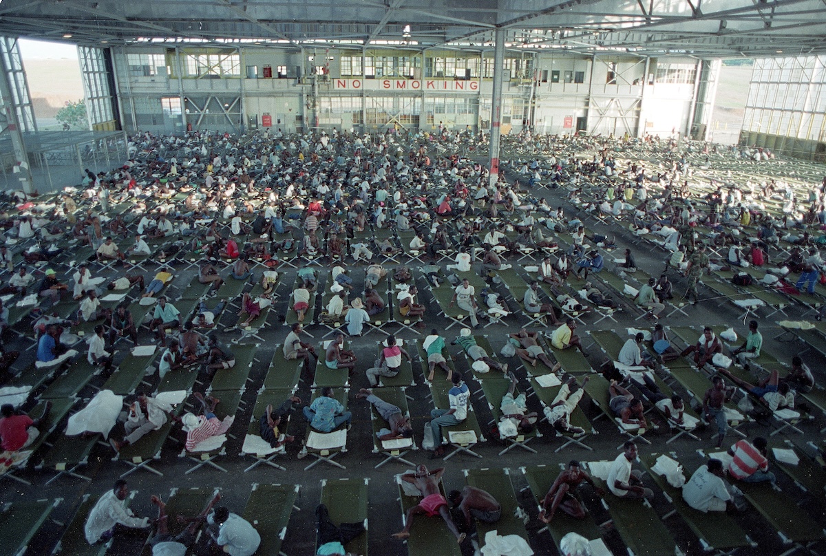 Haitian migrants in Guantanamo Bay hangar 12-5-91