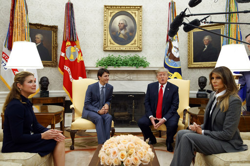 Trump and Trudeau pic