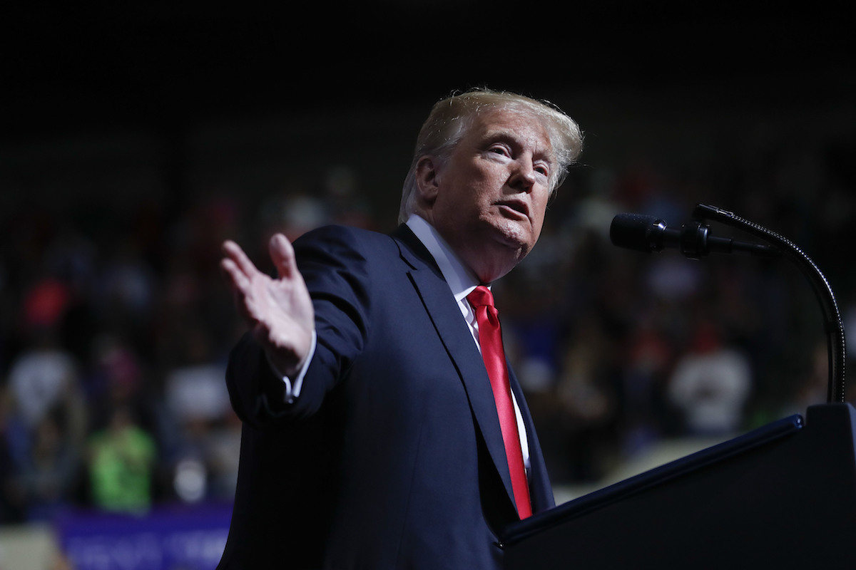 Photo Trump Wheeling