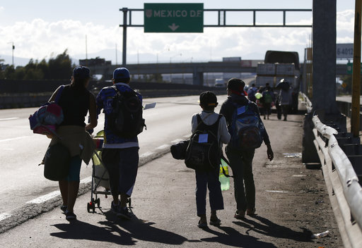 Migrant caravan photo