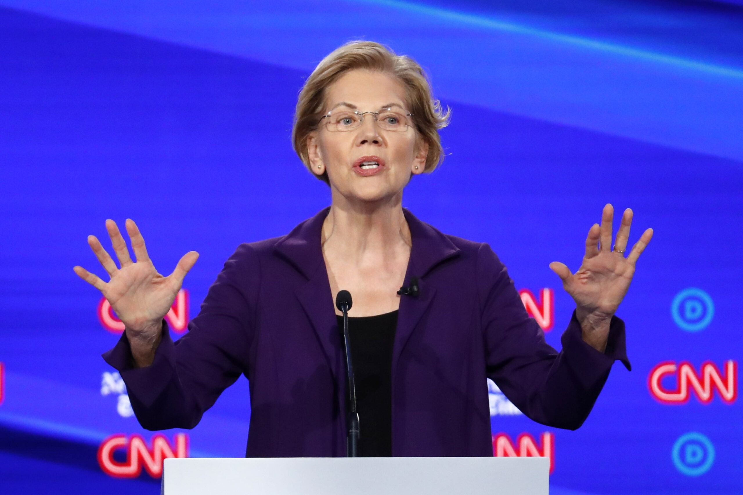 Ohio Dem Debate: Warren alone