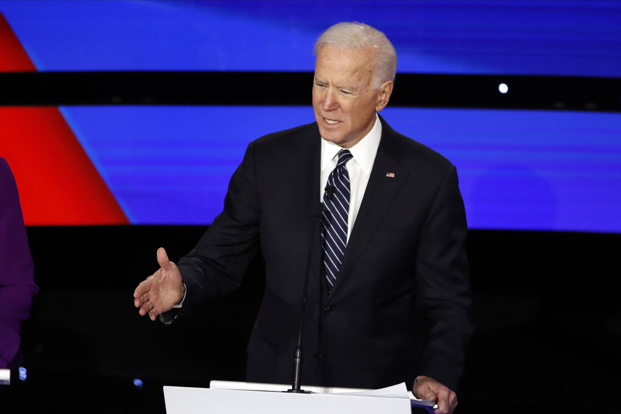 Iowa Dem Debate: Biden alone at podium