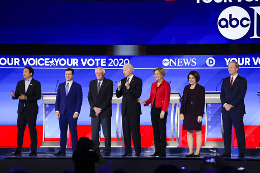 Dem candidates on stage NH debate Feb 7 2020