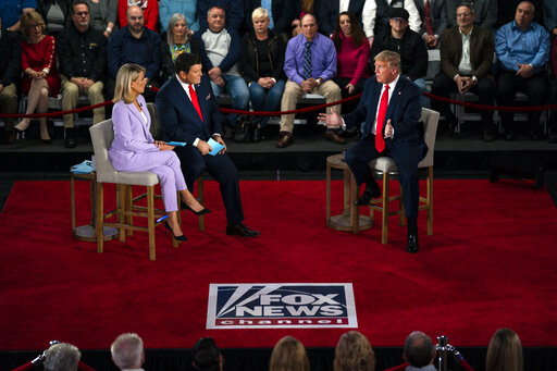 Trump Fox News town hall March 5 2020 - Trump sitting down with hosts