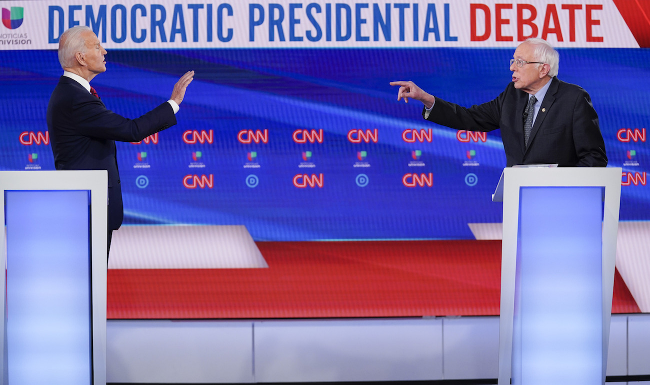 biden bernie pointing