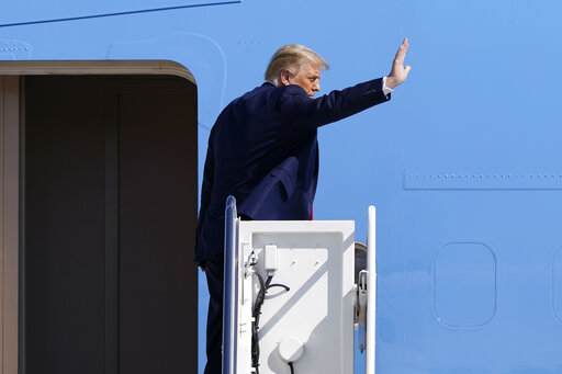 Trump boarding plane