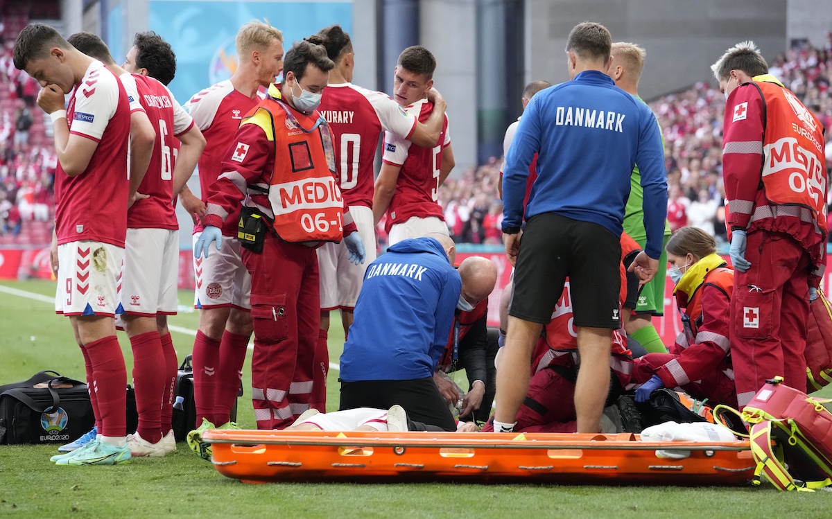 Christian Eriksen medical attention after collapse