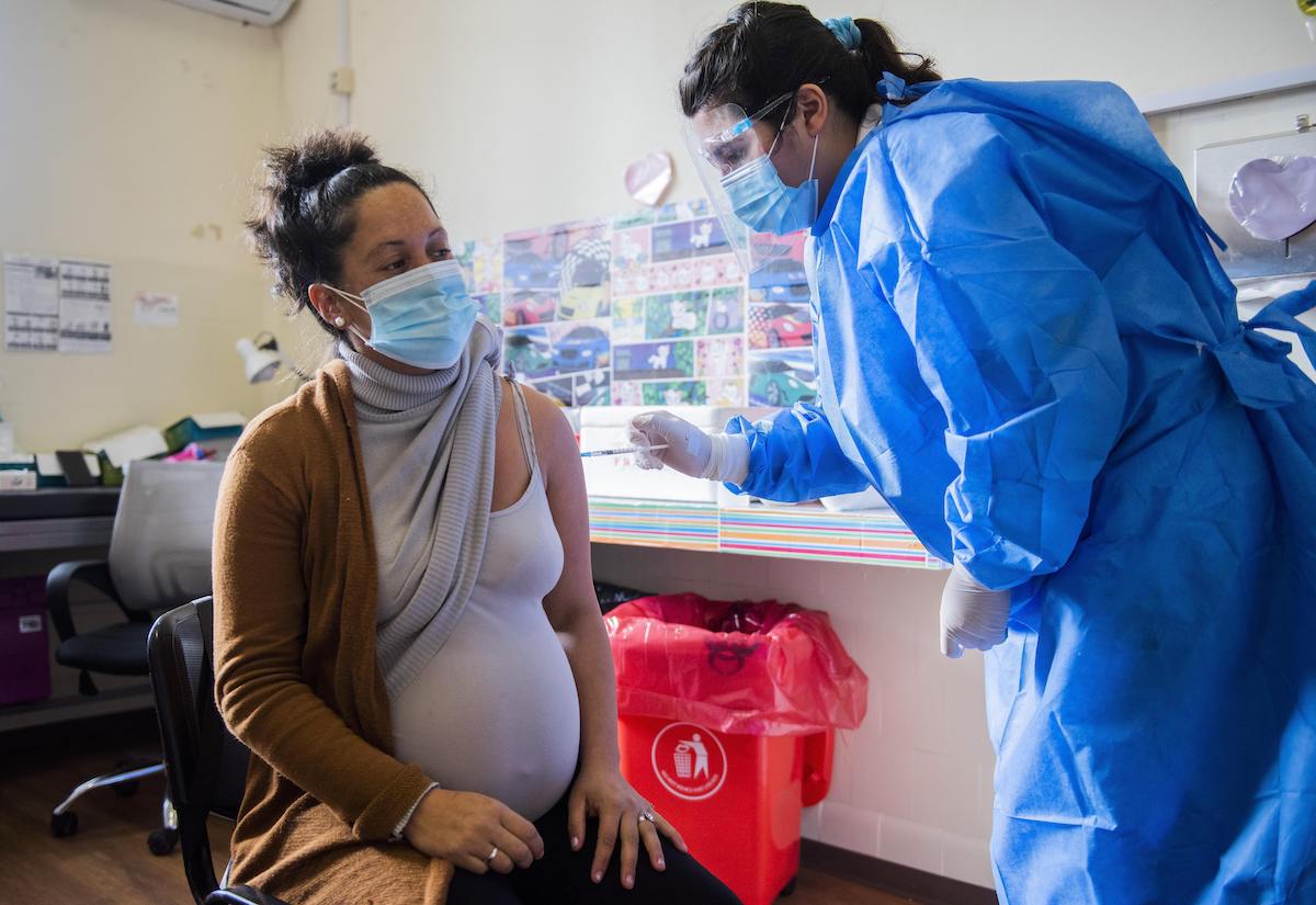 Pregnant woman vaccine Uruguay