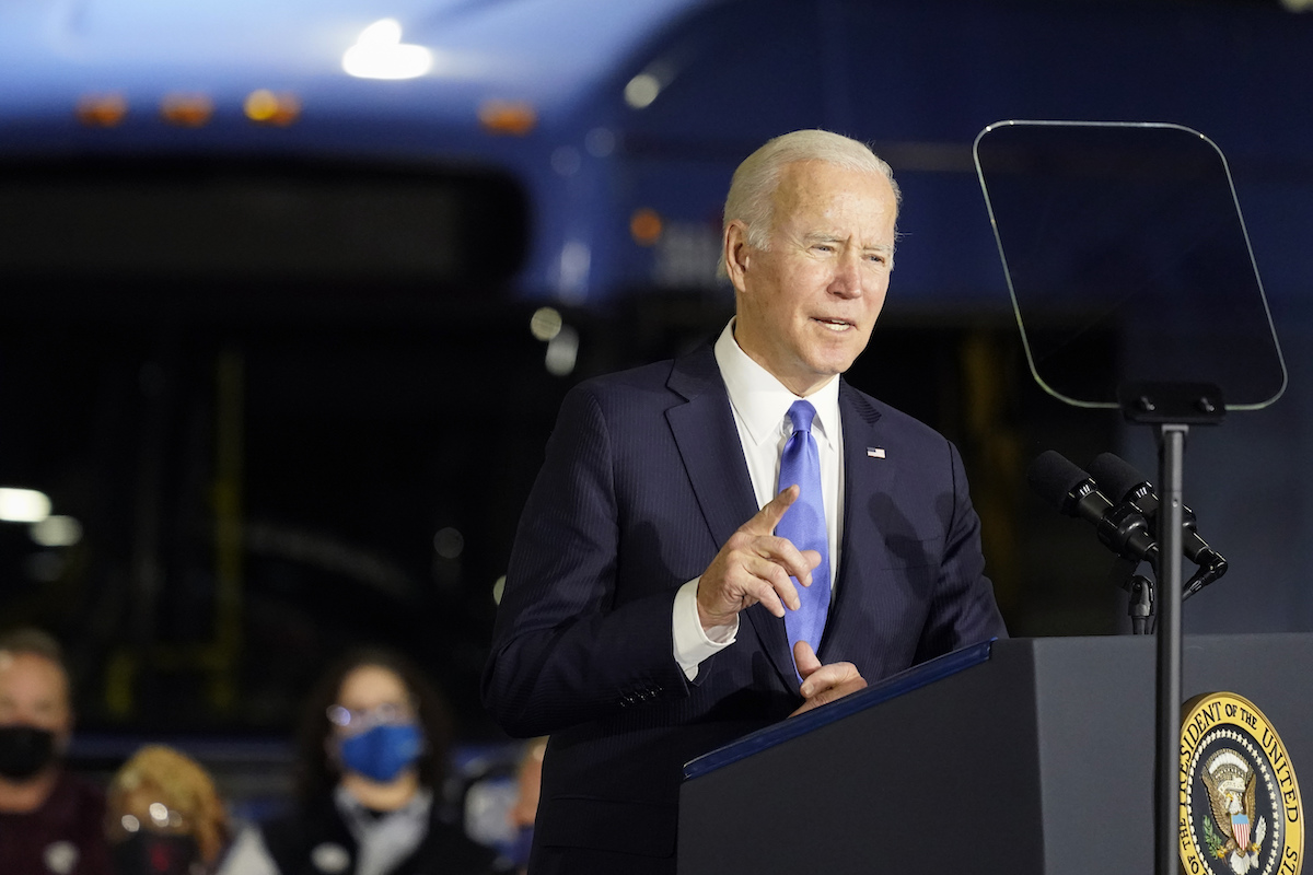 Biden in Kansas City, Mo., for infrastructure bill promotion art