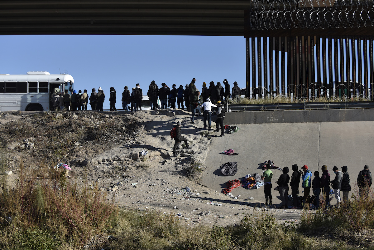 Migrants waiting in El Paso on Dec. 12 crossing before Title 42 possible Dec. 21 deadline