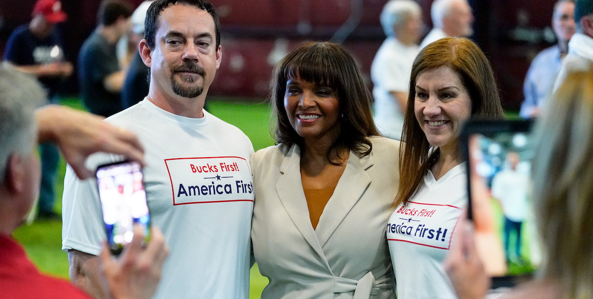 Barnette with attendees at Pa forum