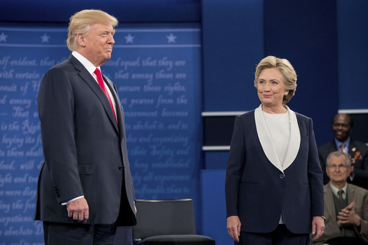LIVE FACTCHECKING 2ND DEBATE PHOTO (CHANGE ME)