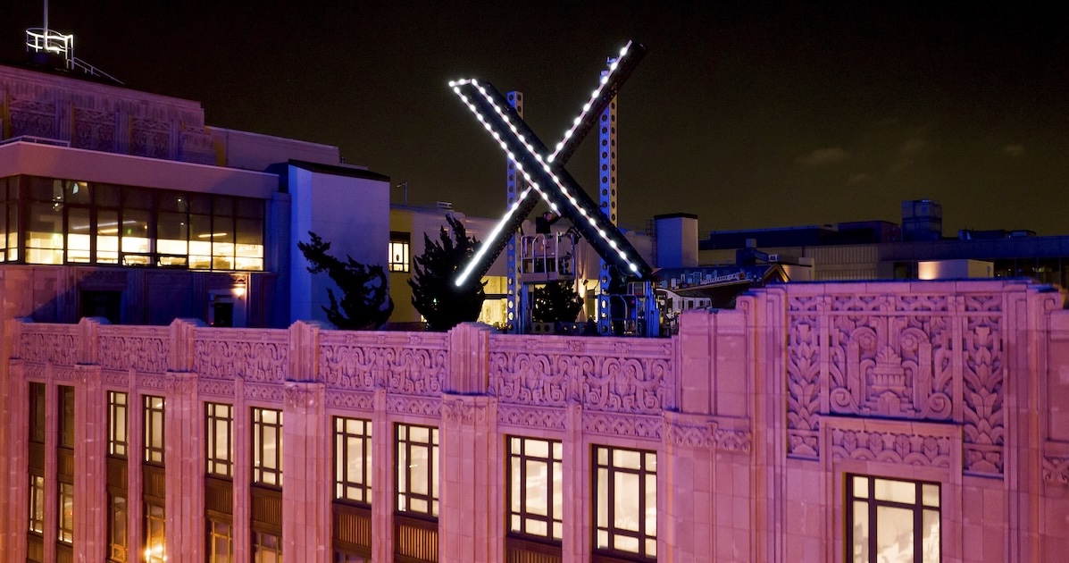 X logo installed on company HQ in San Francisco 07-28-2023