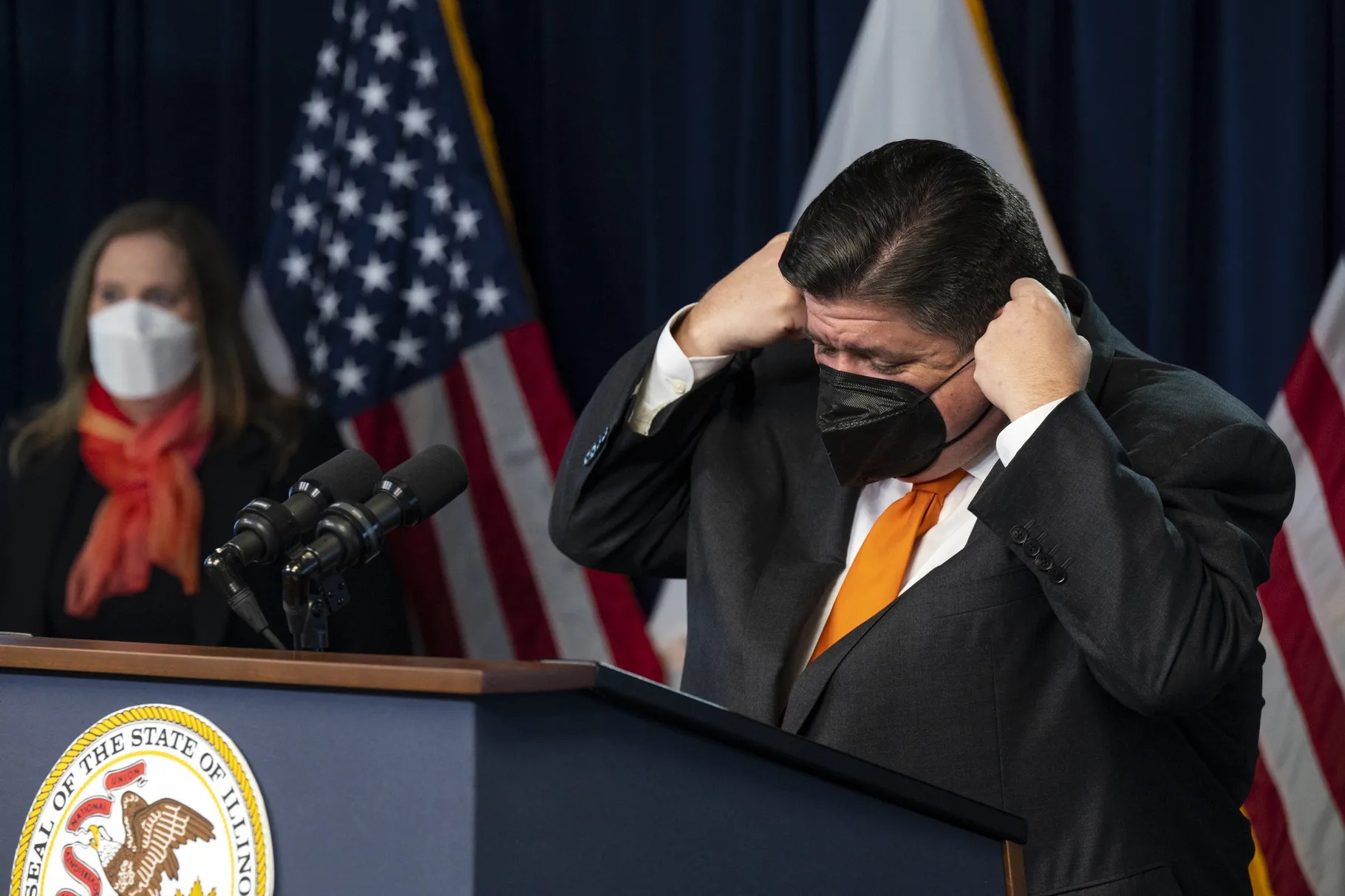 Pritzker lifts mask mandate