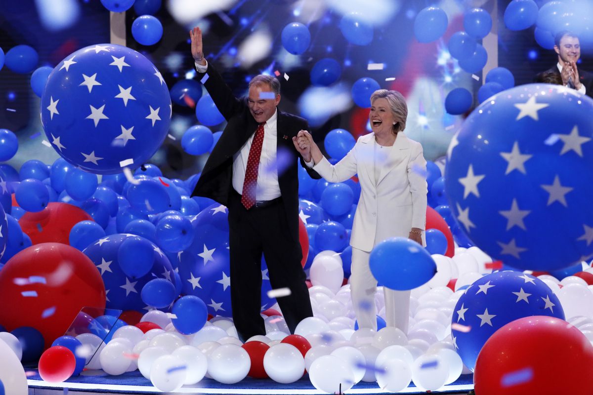 Kaine and Clinton balloons