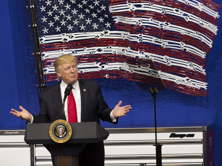 Donald Trump Kenosha look left