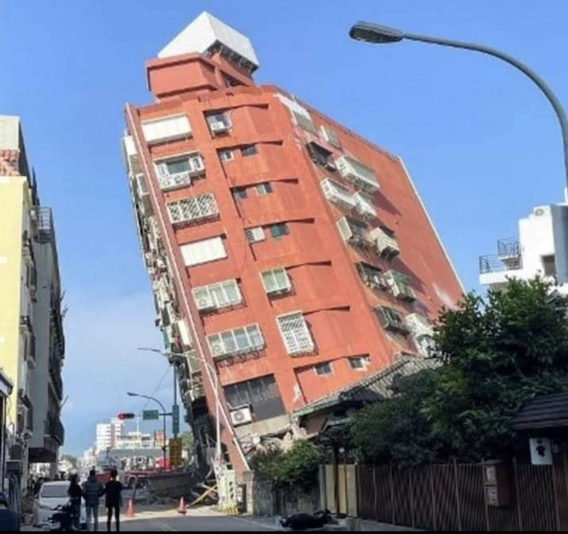 EdificioTaiwan3Spanish042024