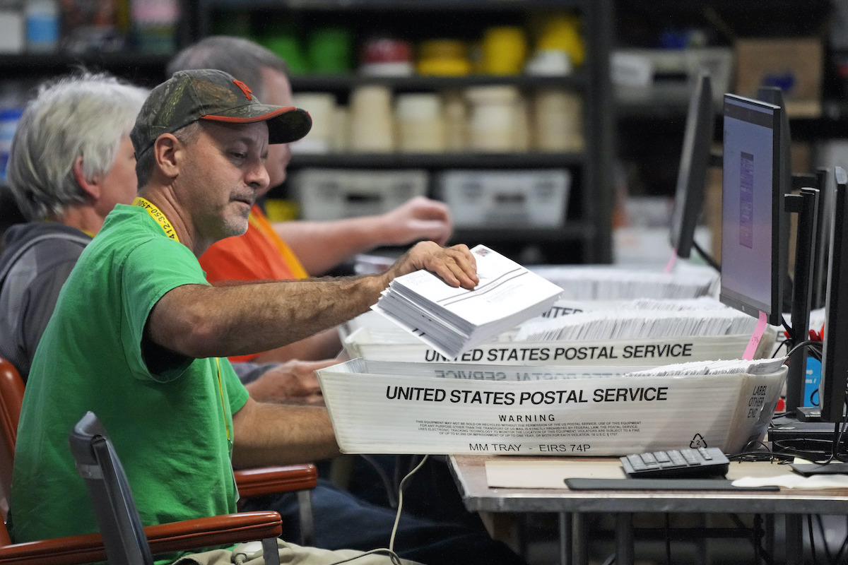Pennsylvania election workers mail ballots 2022