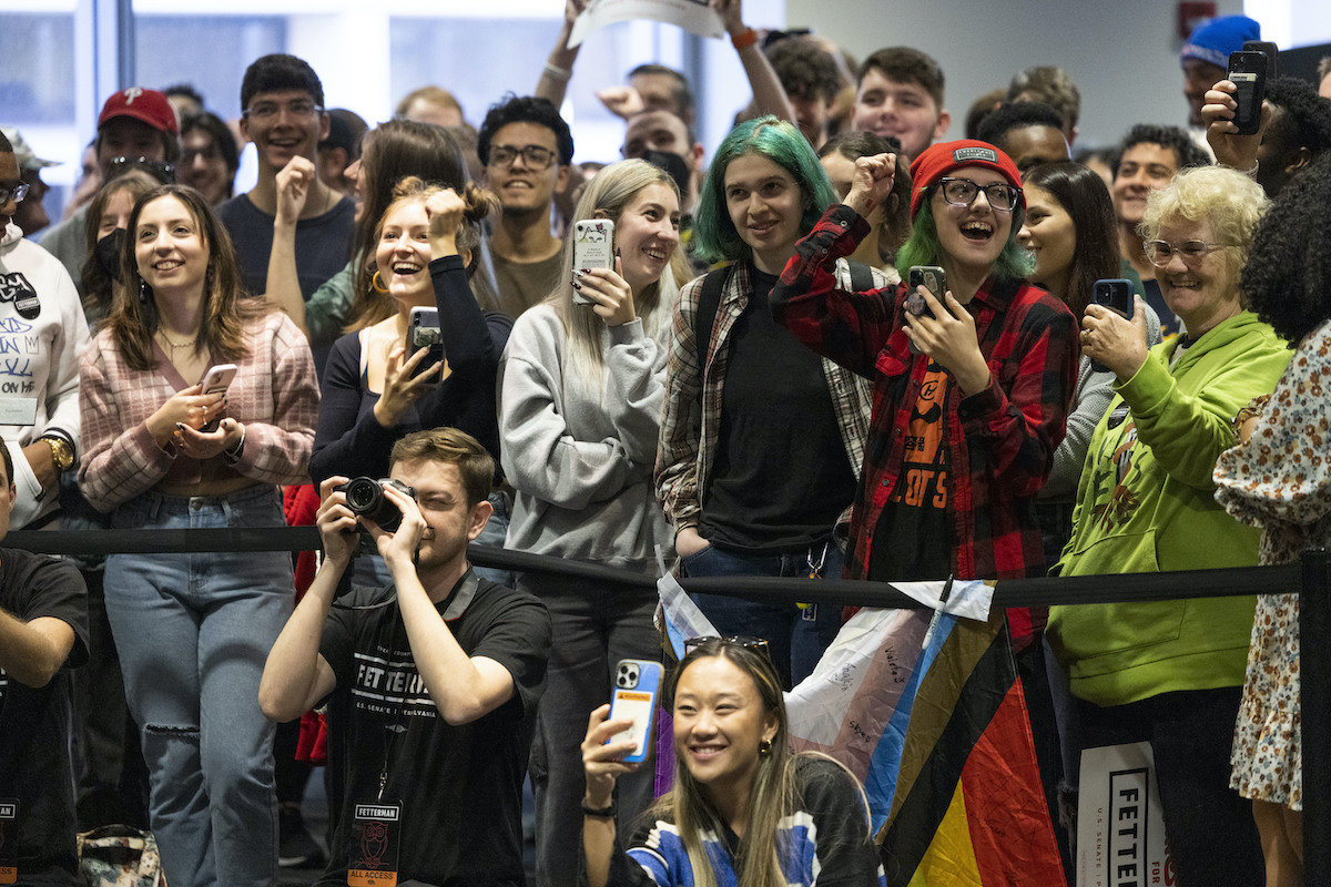 Supporters at Fetterman at Temple University 10-29-22cheer