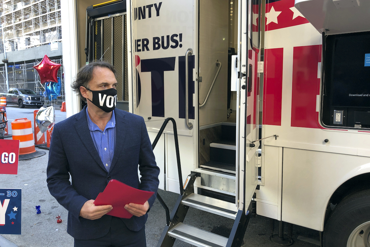 Fulton County Georgia mobile voting 10-1-20