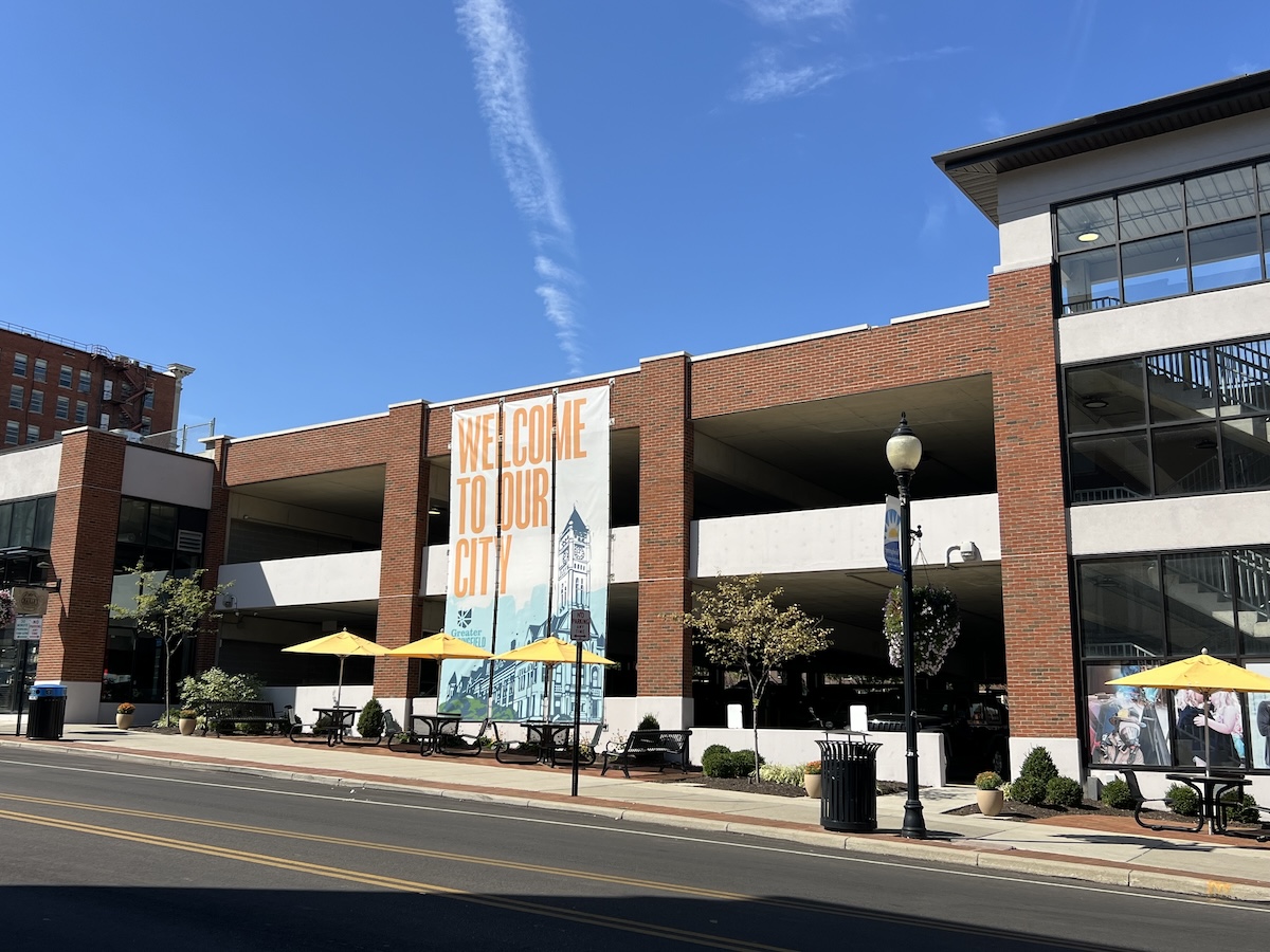 "Welcome to Our City" banner in Springfield, Ohio, 9-12-2024 (MRU photo)
