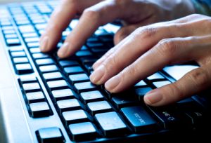 Chain e-mail: Keyboard hands