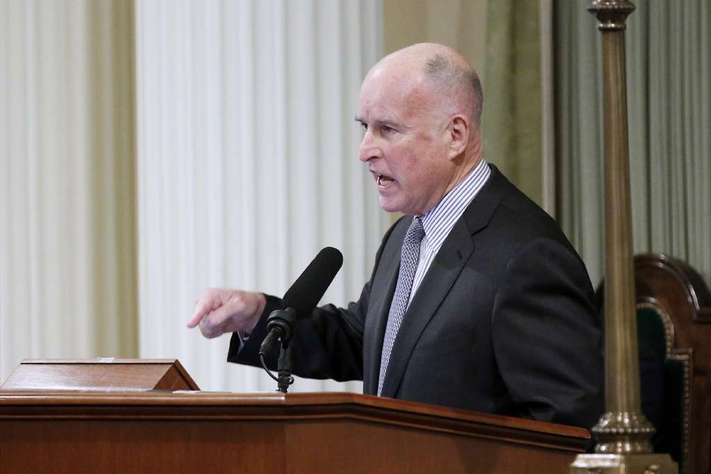 Jerry Brown state of the state photo