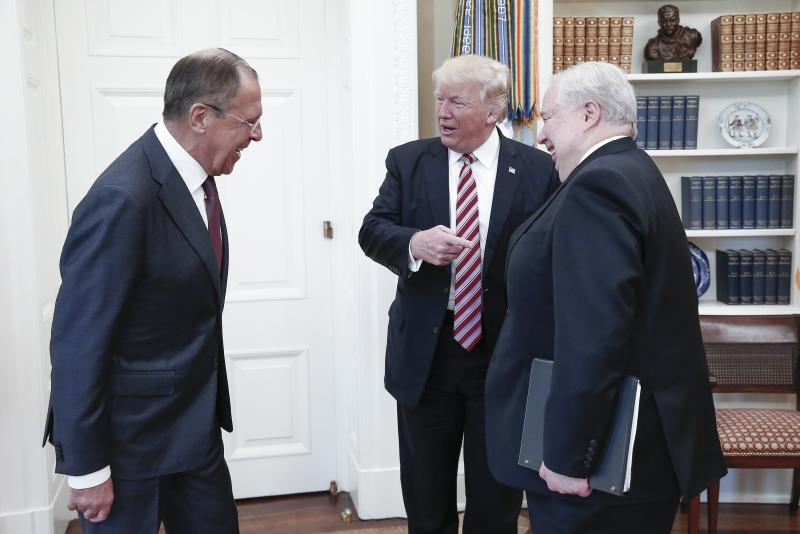 Trump with Lavrov in Oval