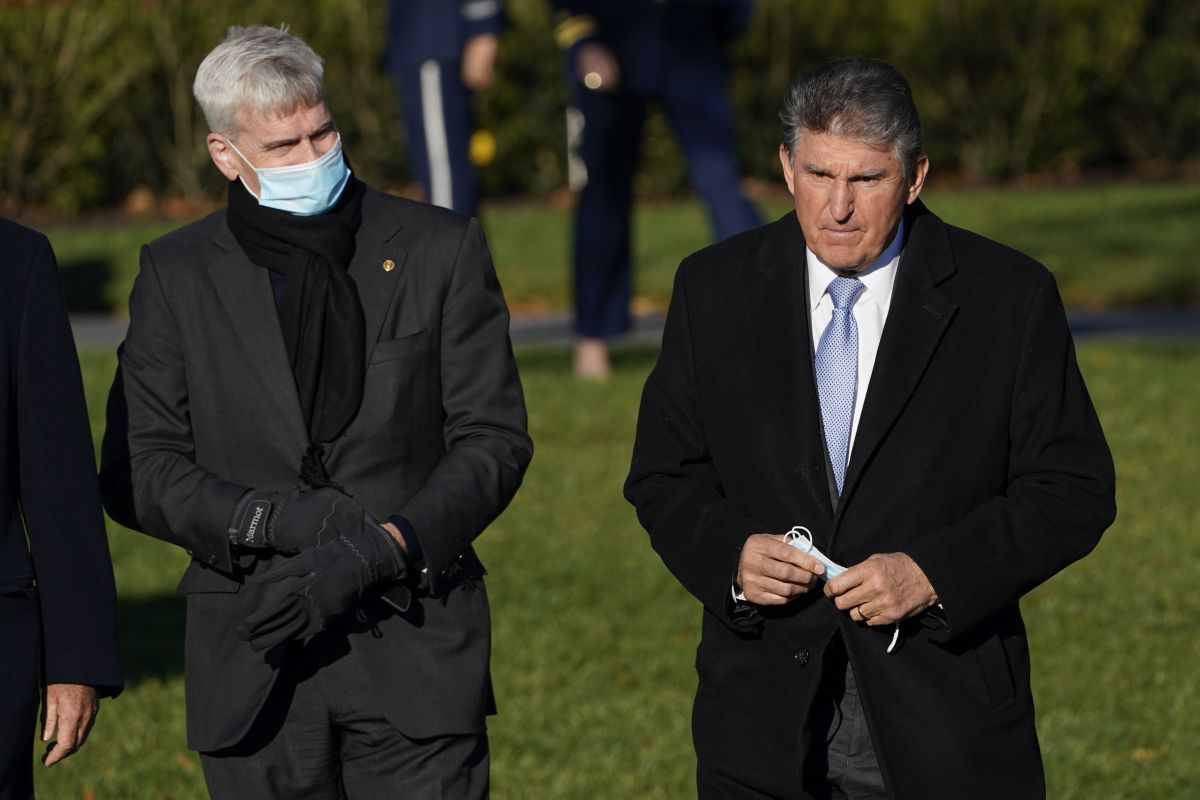 Manchin bipartisan infrastructure law