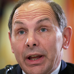 Robert McDonald Photo