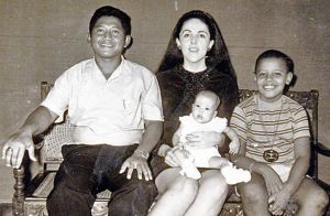 Obama childhood family picture
