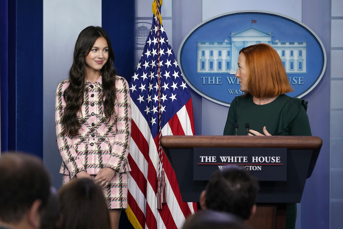 Olivia Rodrigo and Jen Psaki at press briefing