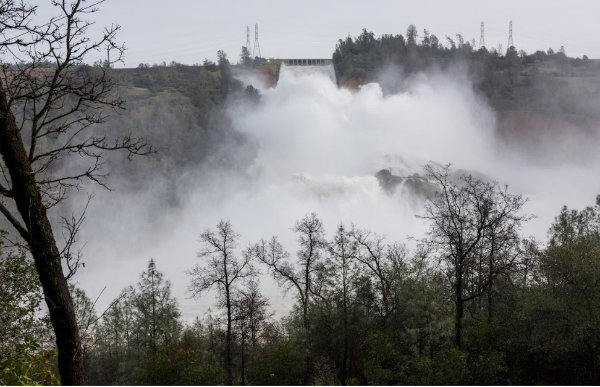 Oroville dam spillway