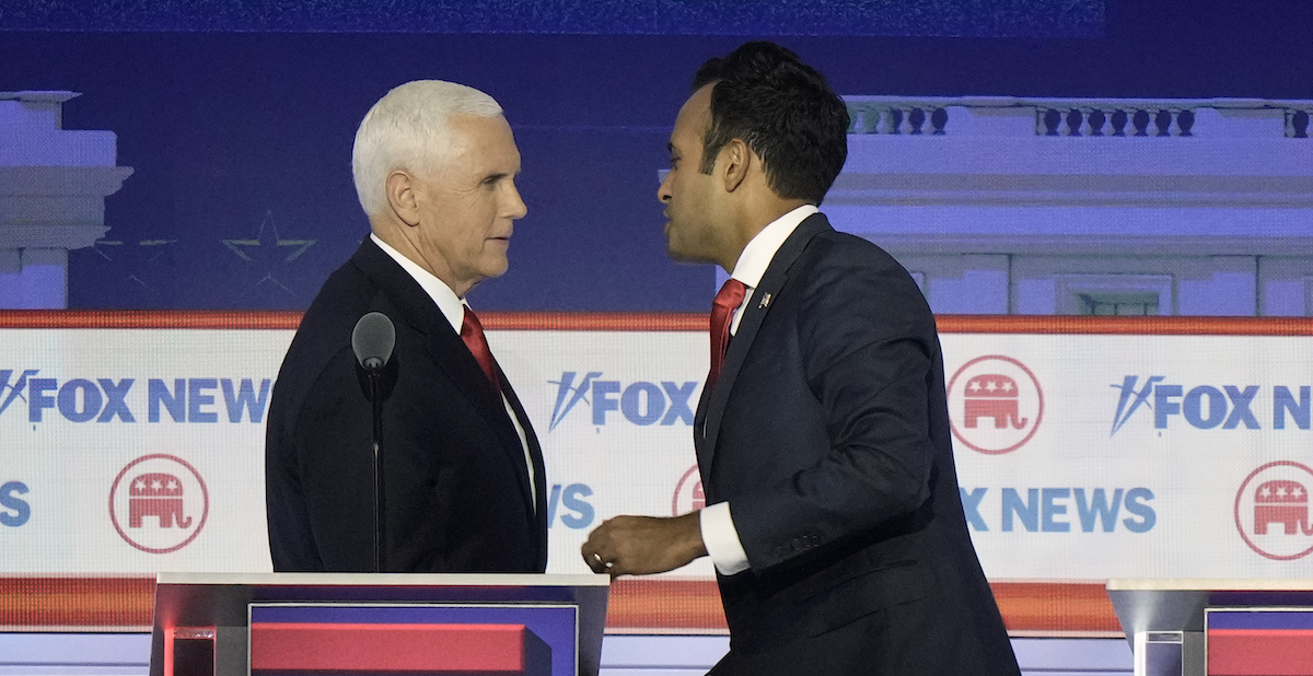Pence and Ramaswamy shake at GOP debate, 8-23-2023