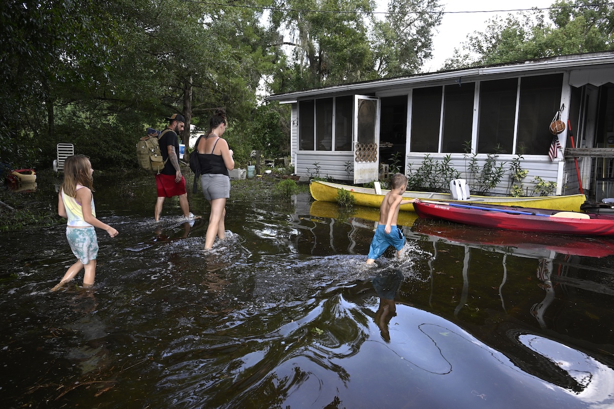 People arrive to their flooded home after Hurricane Helene 09-27-2024