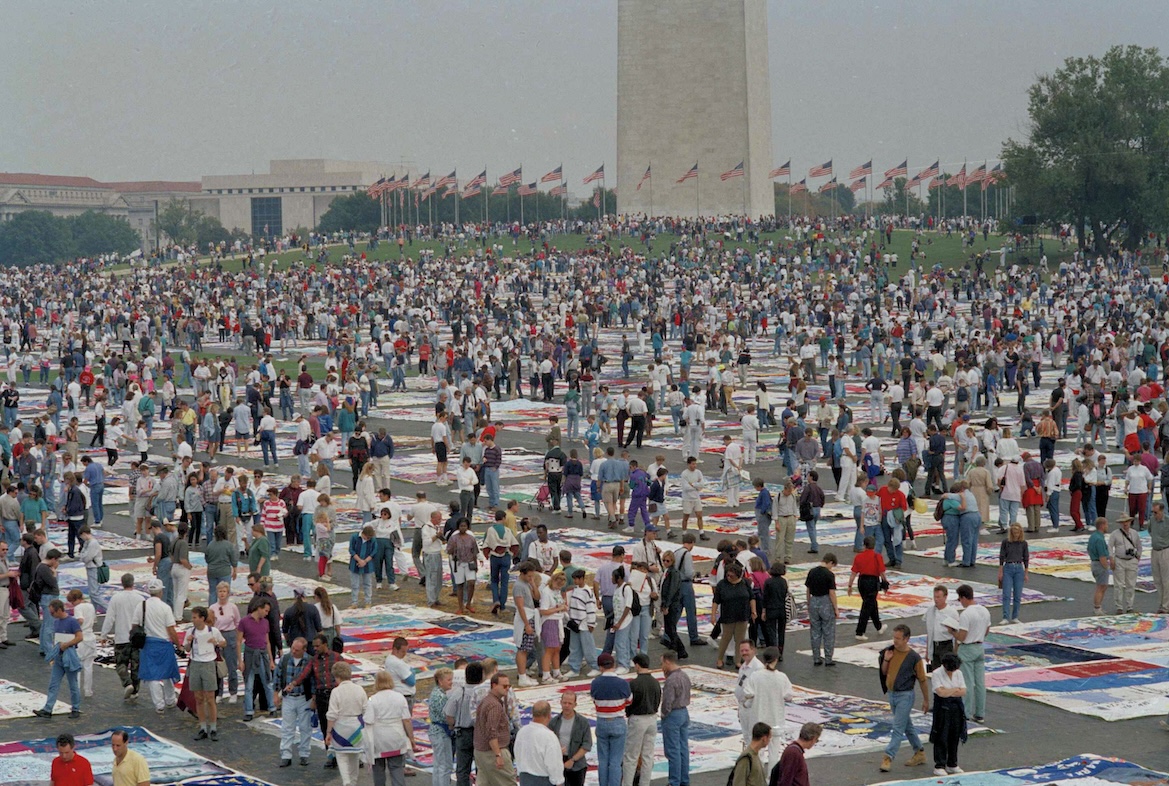 People view the AIDS memorial quilt in Washington D.C. 10-12-1992