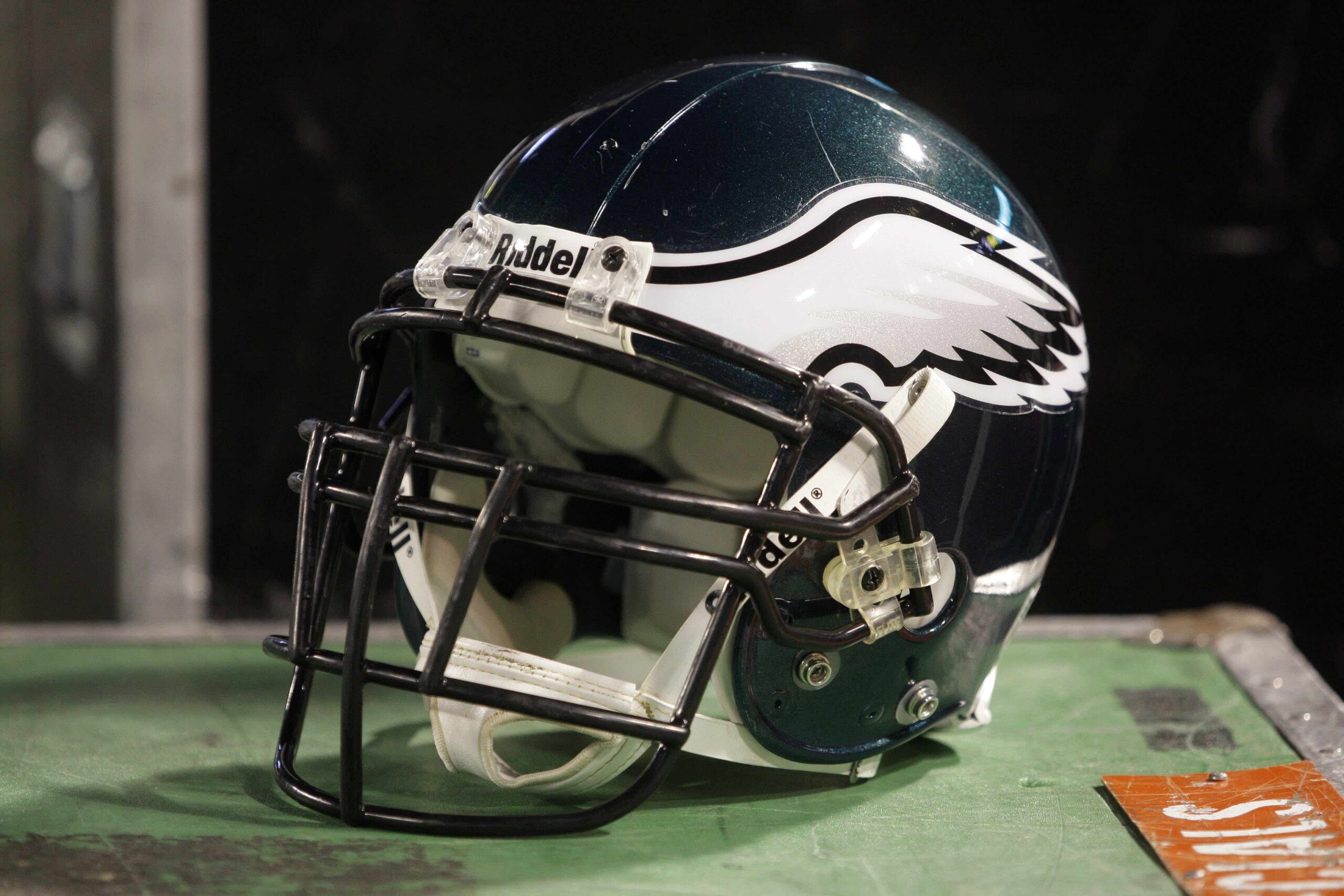Philadelphia Eagles Helmet, 9/3/2009