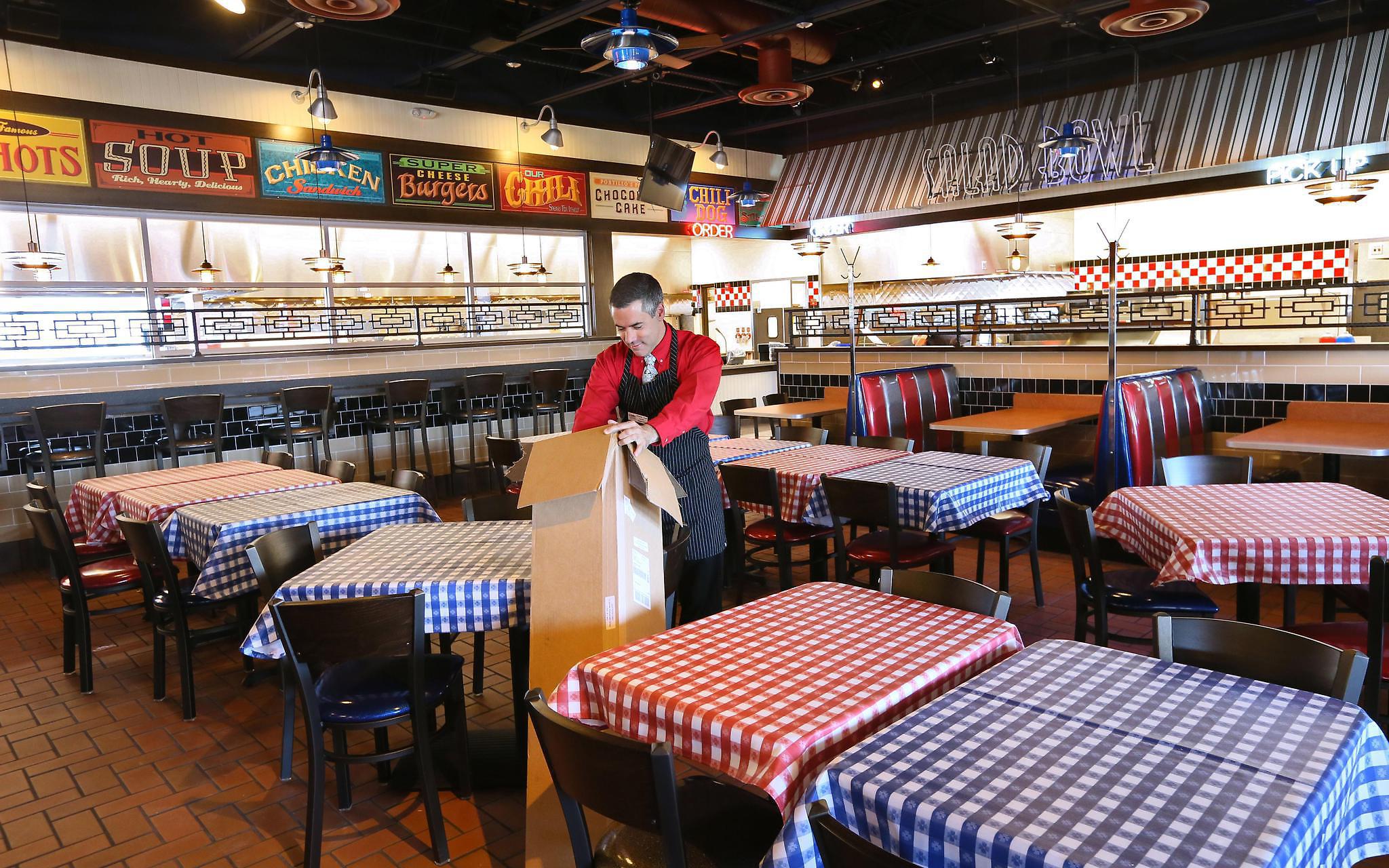 Portillos restaurant