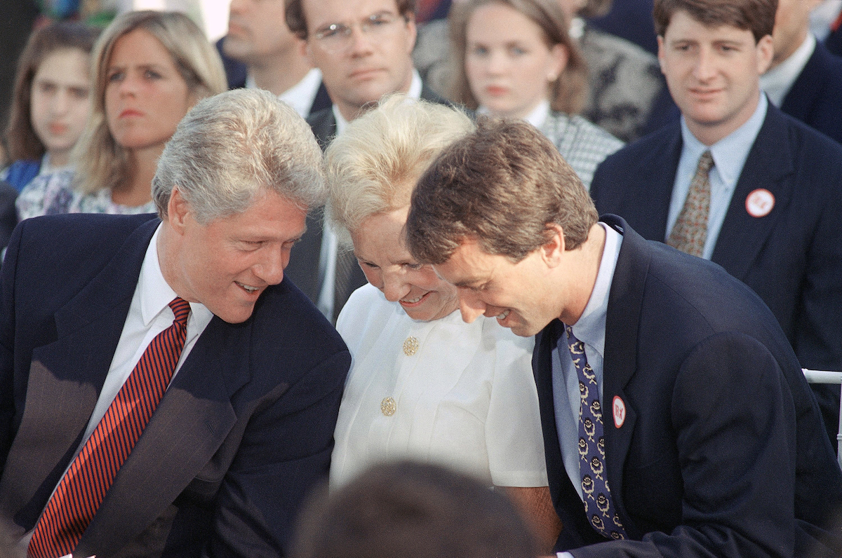 President Bill Clinton chats with Robert Kennedy Jr., 6-6-1993