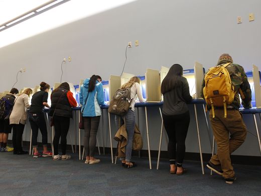 UWM voters Nov. 8, 2016