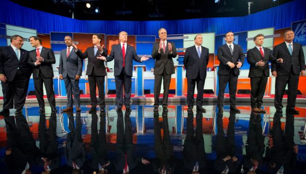 Full Cleveland debate stage