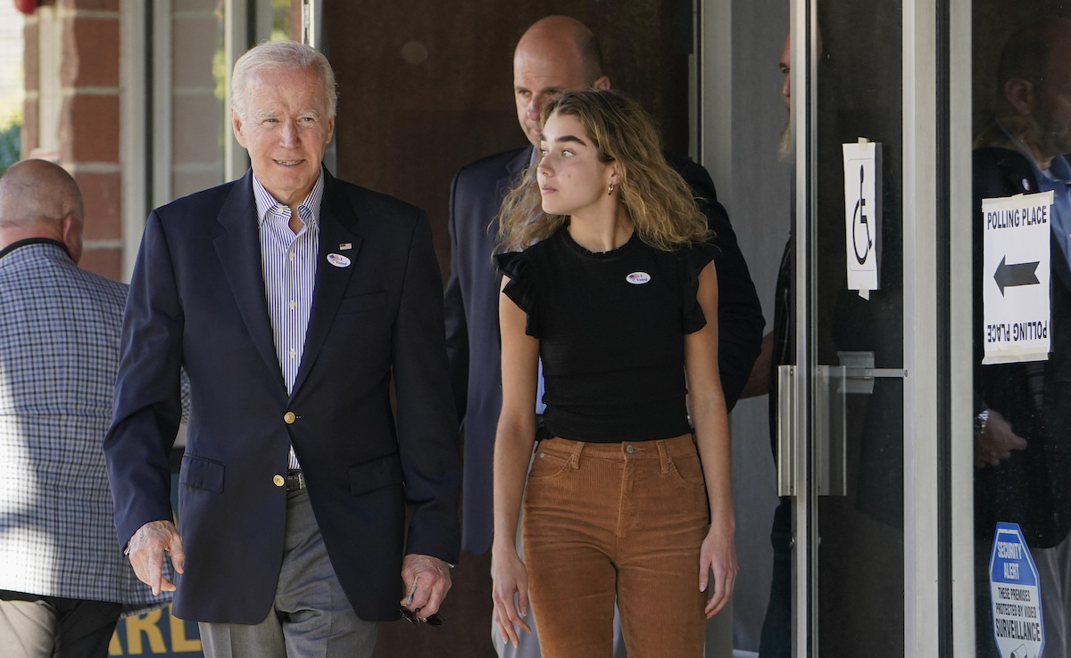 Joe and Natalie Biden voting i in Wilmington, Del., 10-29-2022