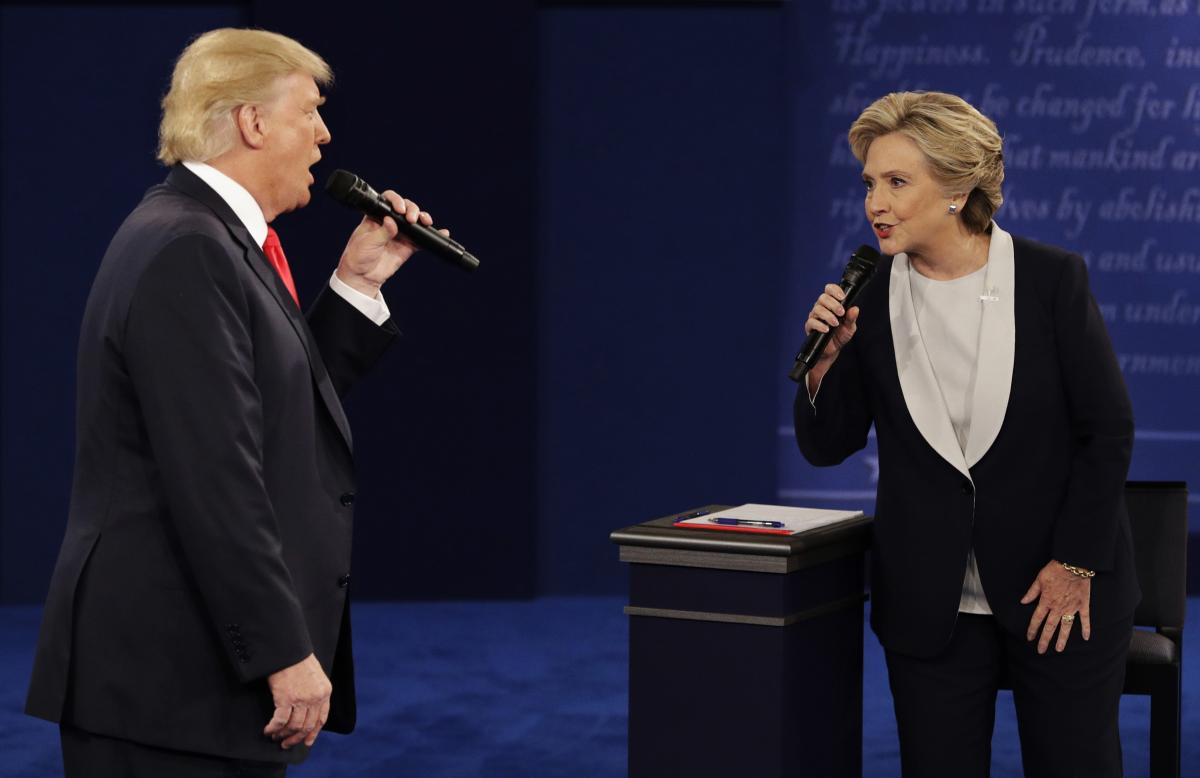 Clinton and Trump talking at each other, 2nd debate