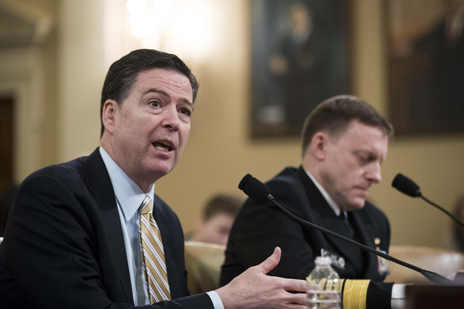 comey hearing photo